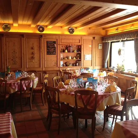 Au Soleil, Restaurant & 3*